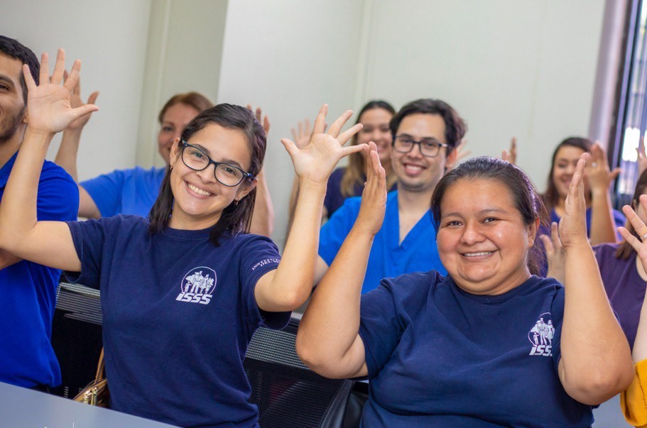 Realizan el lanzamiento del Curso de Lengua de Señas para capacitar a personal del ISSS realizan-el-lanzamiento-del-curso-de-lengua-de-senas-para-capacitar-a-personal-del-isss